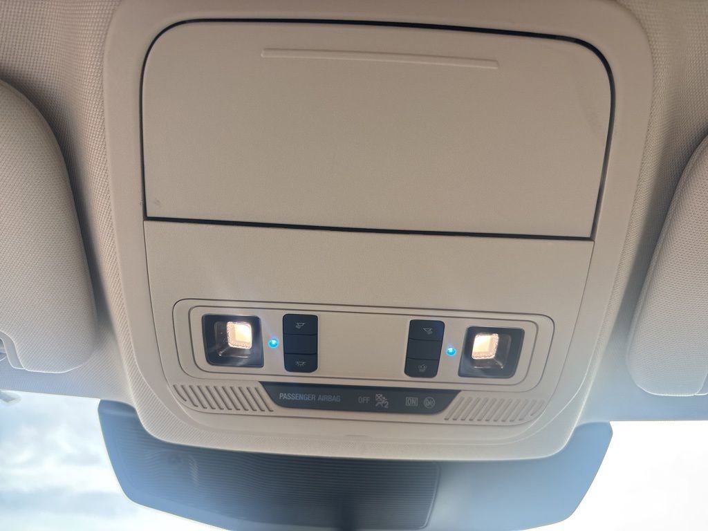 Used 2022 Ford Explorer XLT image 27