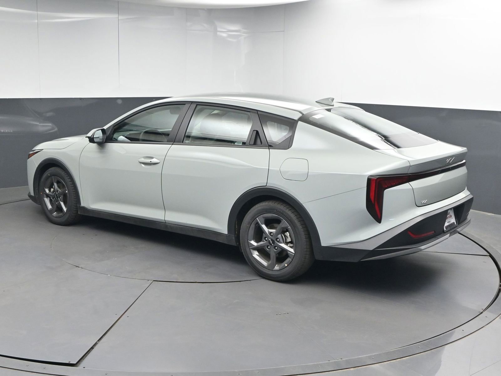 Used 2025 Kia K4 LXS FWD image 5