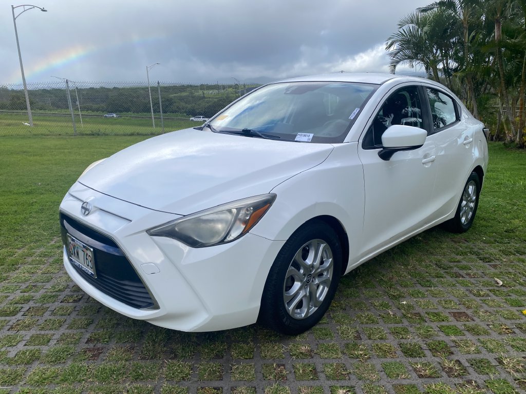 Used 2016 Scion iA FWD image 3