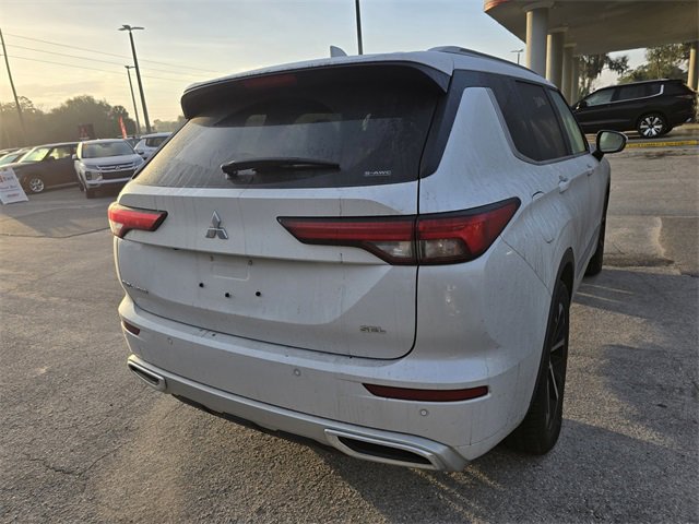 Used 2023 Mitsubishi Outlander SE image 9