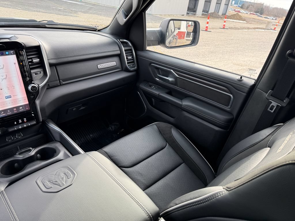 New 2026 RAM 1500 Laramie w/ Sport Appearance Package AWD/4WD image 19