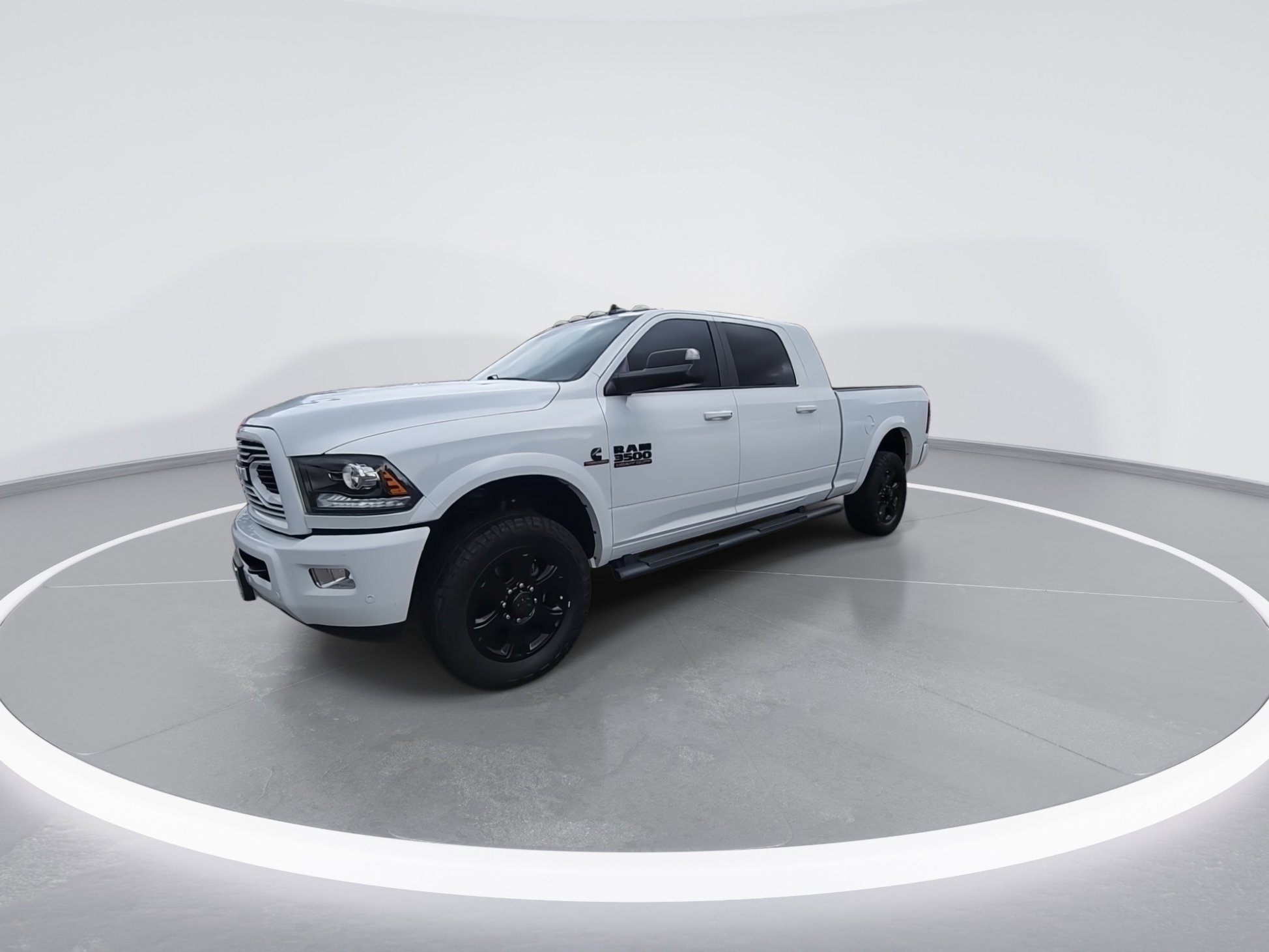 Used 2018 RAM 3500 Laramie w/ Sport Appearance Group image 4
