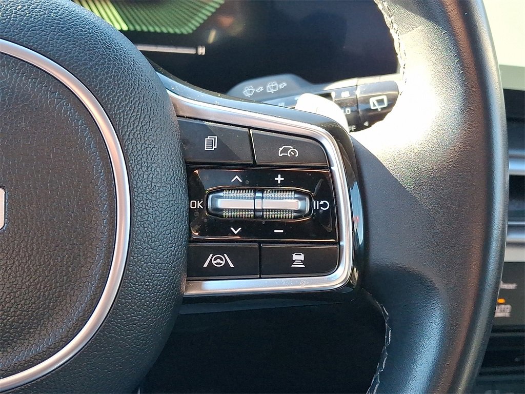 Certified 2025 Kia Sorento EX w/ EX Panoramic Sunroof Package image 10