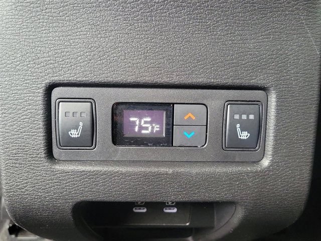 Used 2025 Mitsubishi Outlander SEL FWD image 13