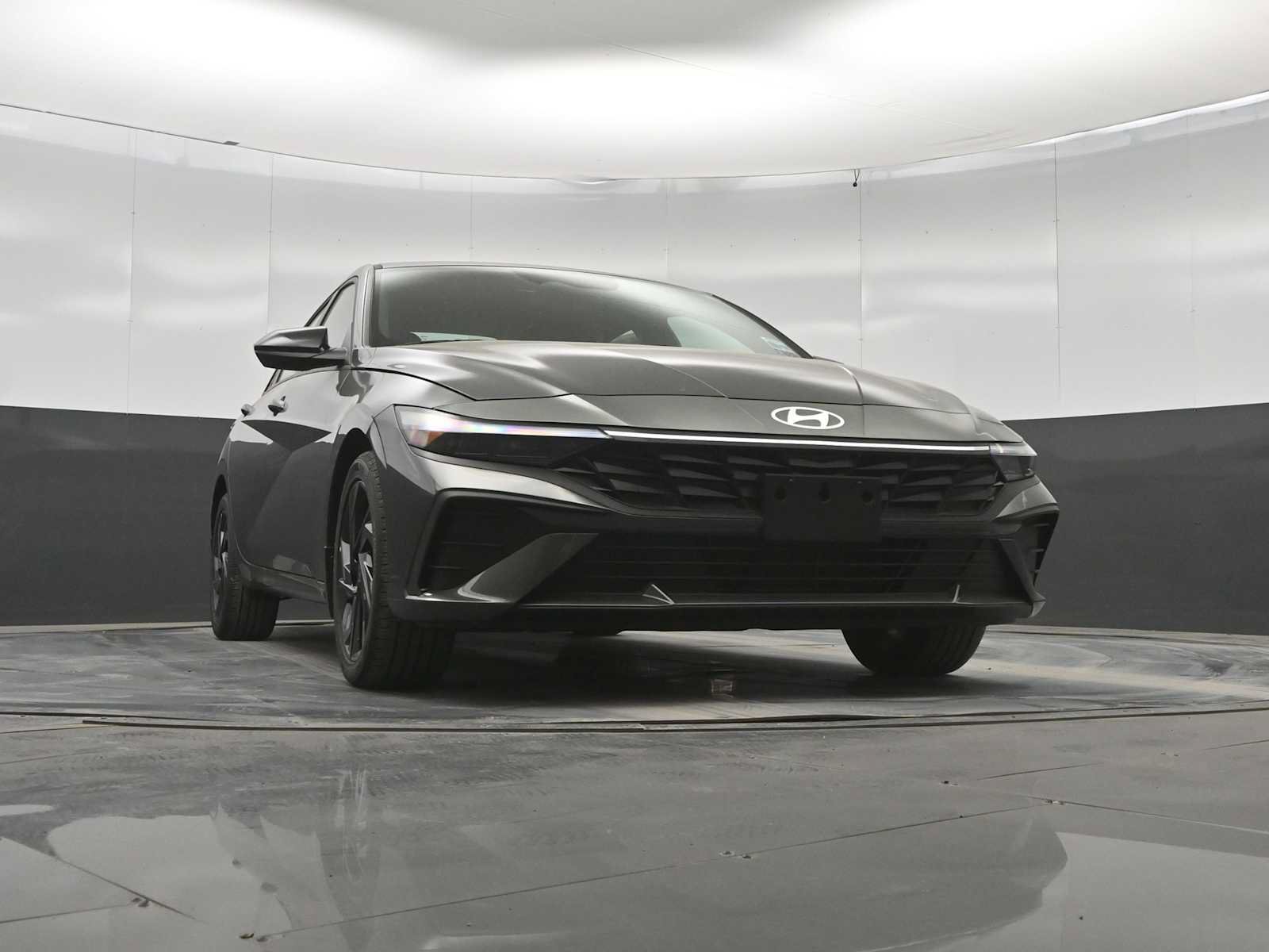 New 2026 Hyundai Elantra Sport FWD image 34