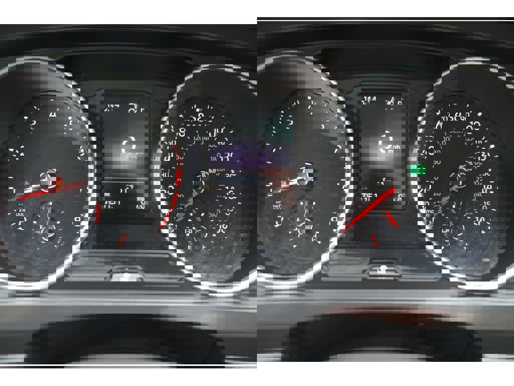 Used 2018 Volkswagen Tiguan SE w/ Panoramic Sunroof Package image 17