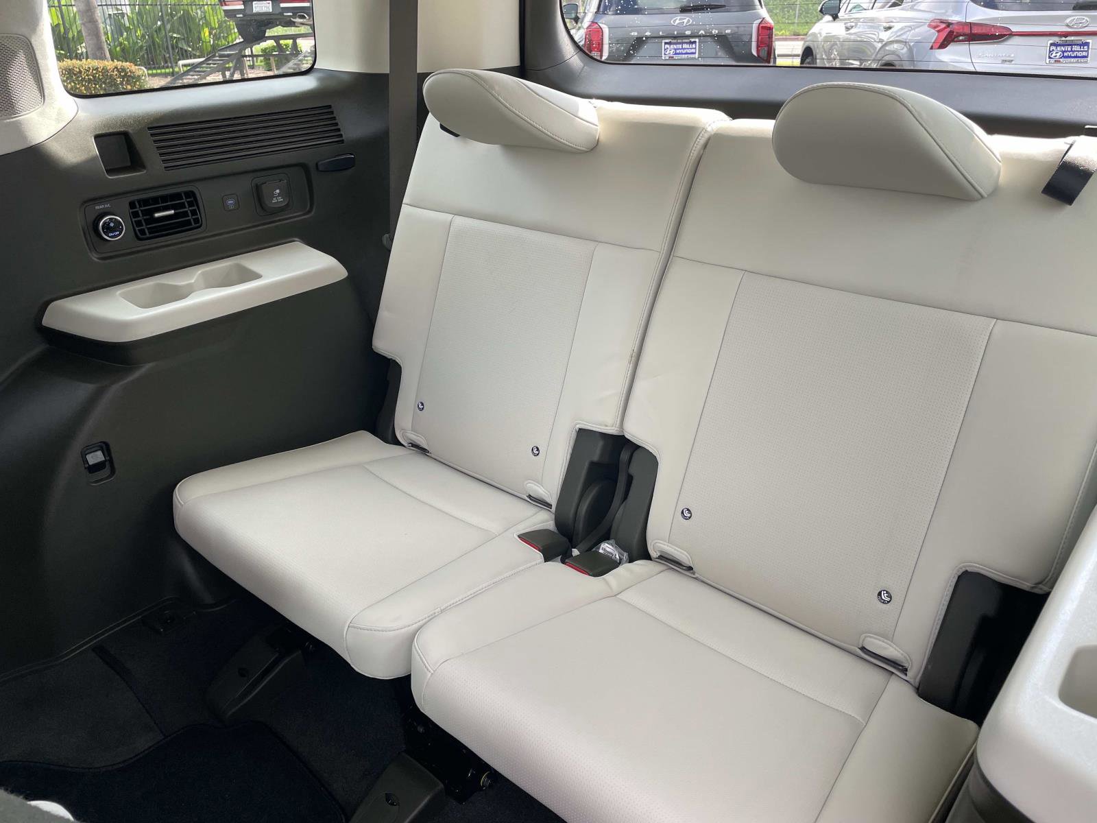 Used 2024 Hyundai Santa Fe Calligraphy image 26