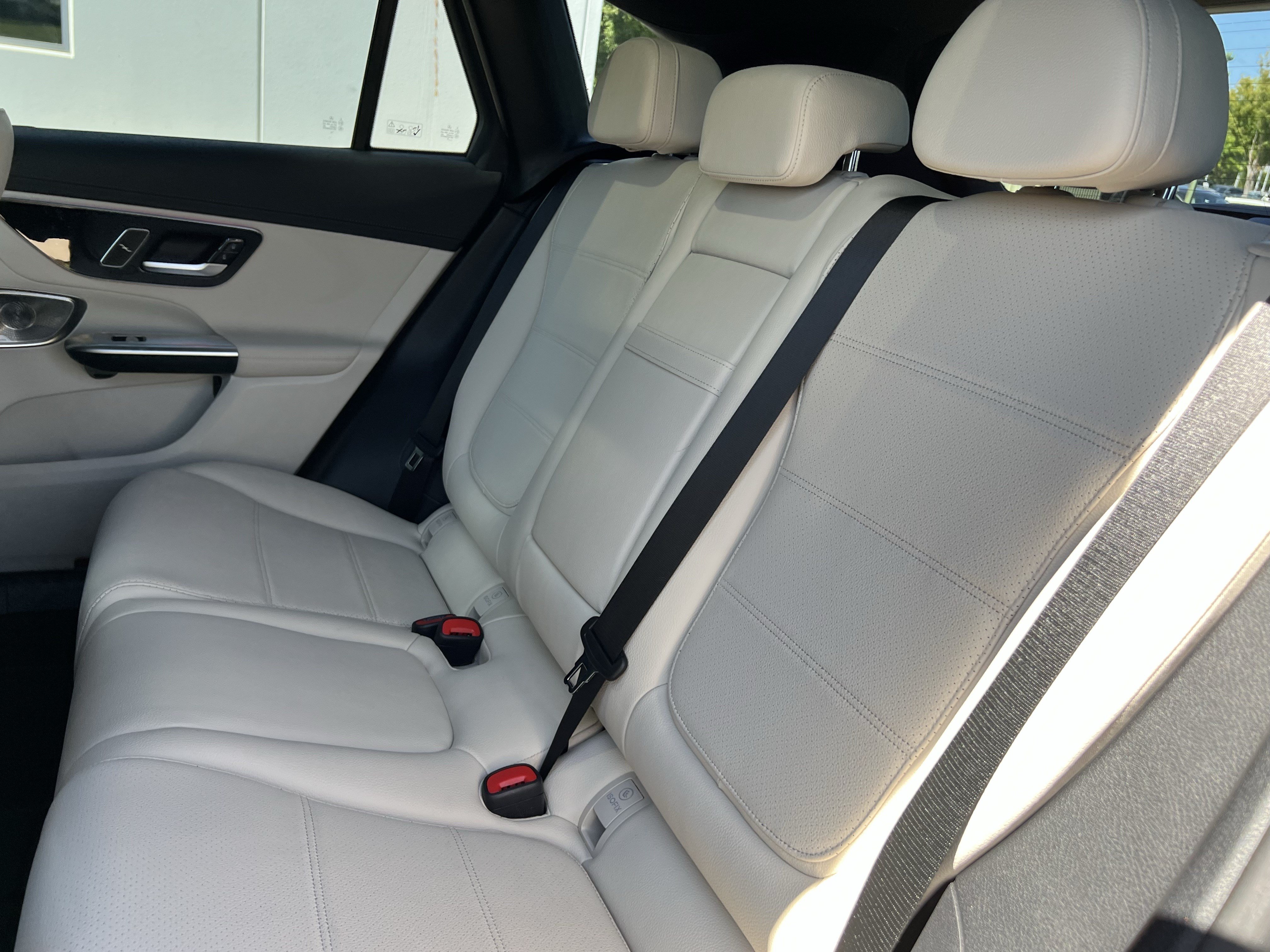 Used 2023 Mercedes-Benz GLC 300 image 33