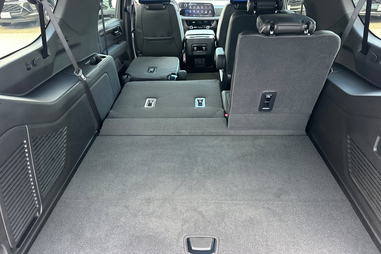 New 2025 Chevrolet Suburban Premier image 17