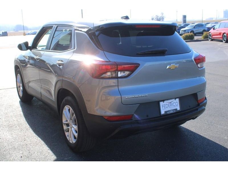 Used 2024 Chevrolet TrailBlazer LS w/ LS Convenience Package image 6