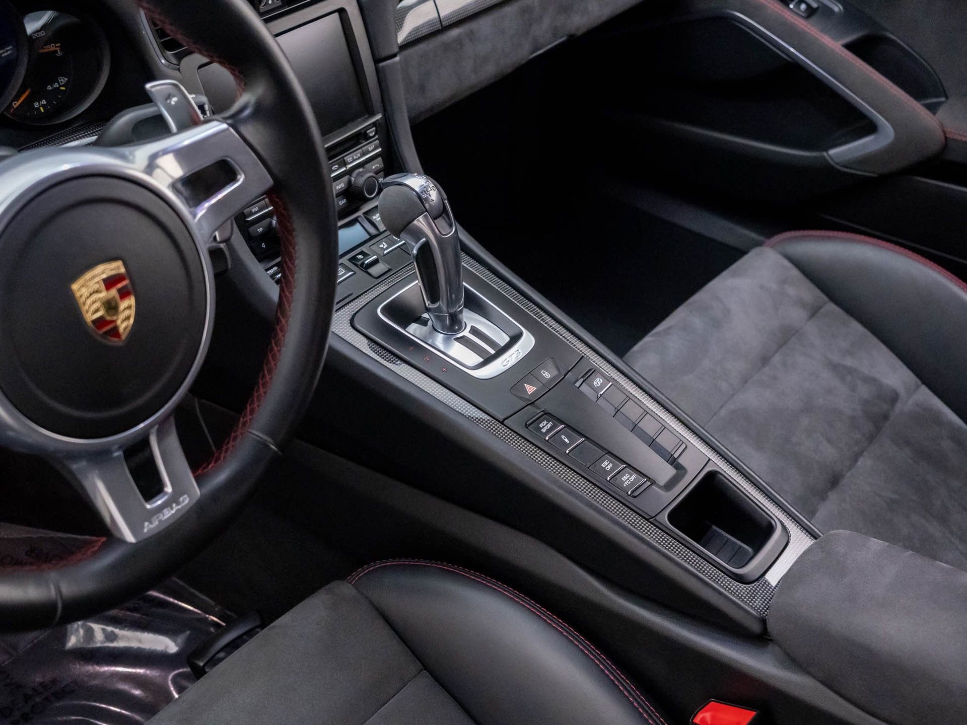Used 2014 Porsche 911 GT3 w/ Carbon Interior Package RWD image 13