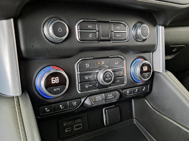 Used 2021 GMC Yukon SLT w/ SLT Premium Package AWD/4WD image 17