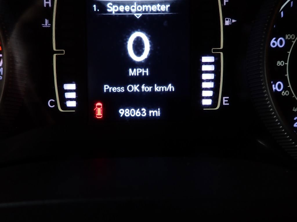 Used 2019 Jeep Cherokee Latitude Plus w/ Cold Weather Group AWD/4WD image 41