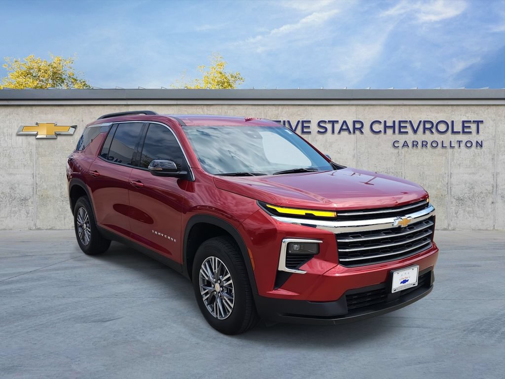 Used 2025 Chevrolet Traverse LT FWD image 1