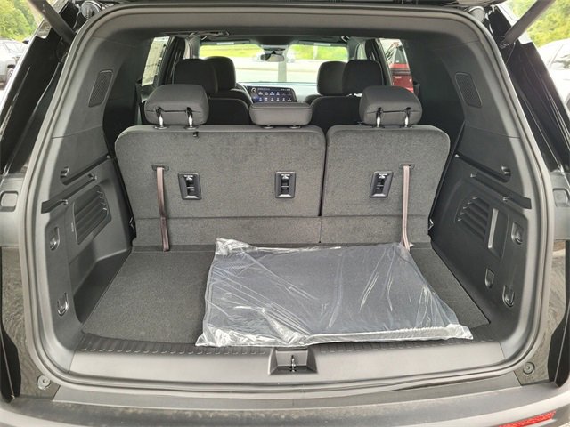 New 2025 Chevrolet Traverse LT w/ Driver Confidence Package image 14