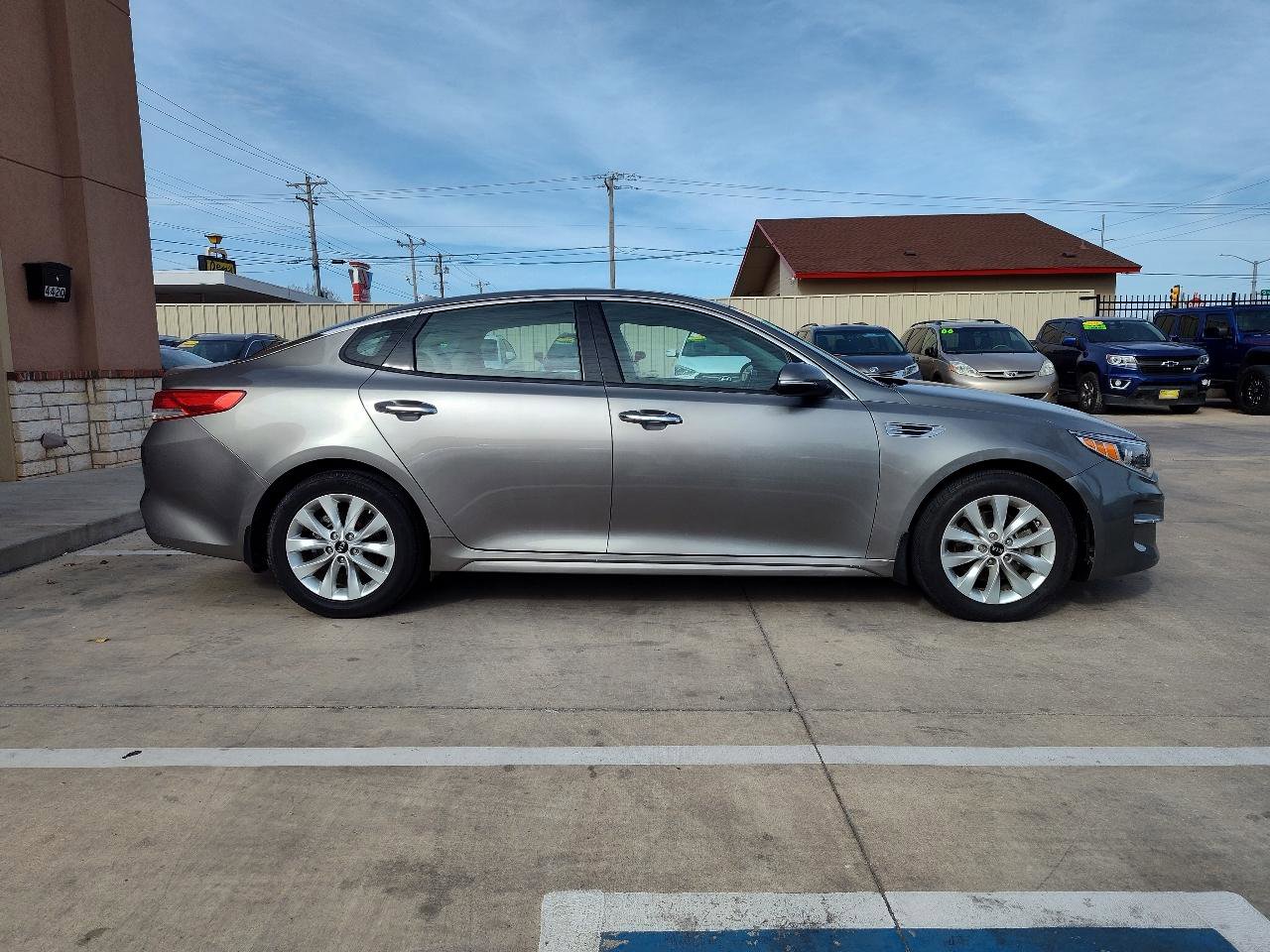 Used 2018 Kia Optima EX FWD image 3