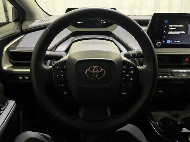 Used 2023 Toyota Prius LE AWD/4WD image 16