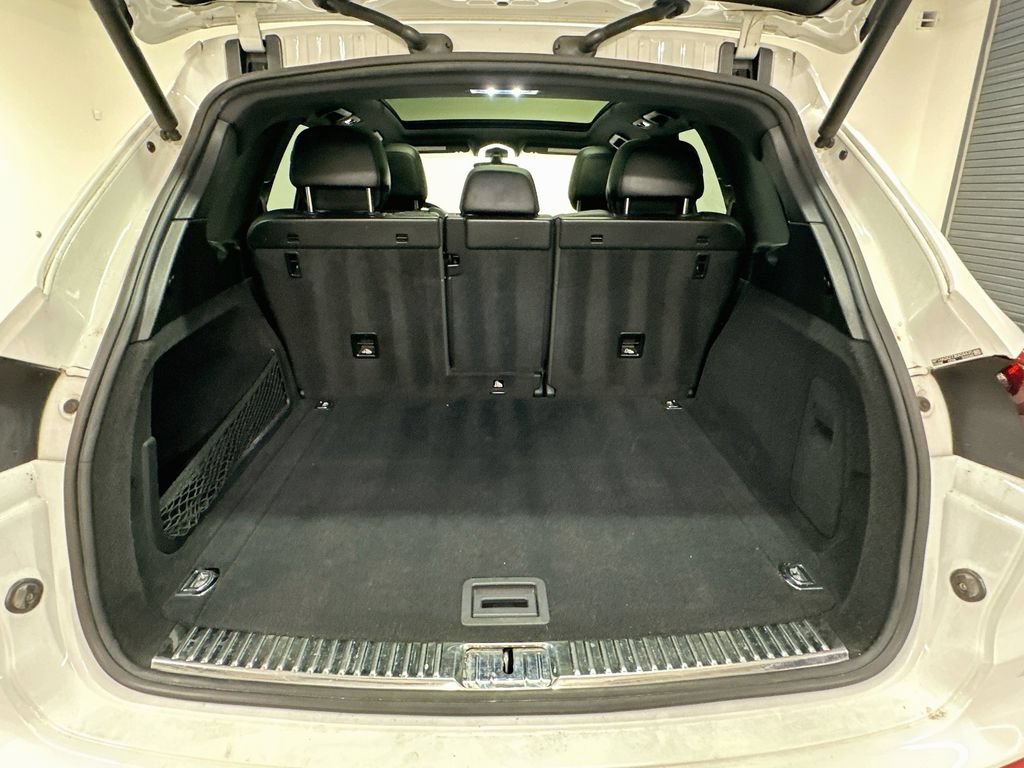 Certified 2018 Porsche Cayenne Platinum Edition AWD/4WD image 27