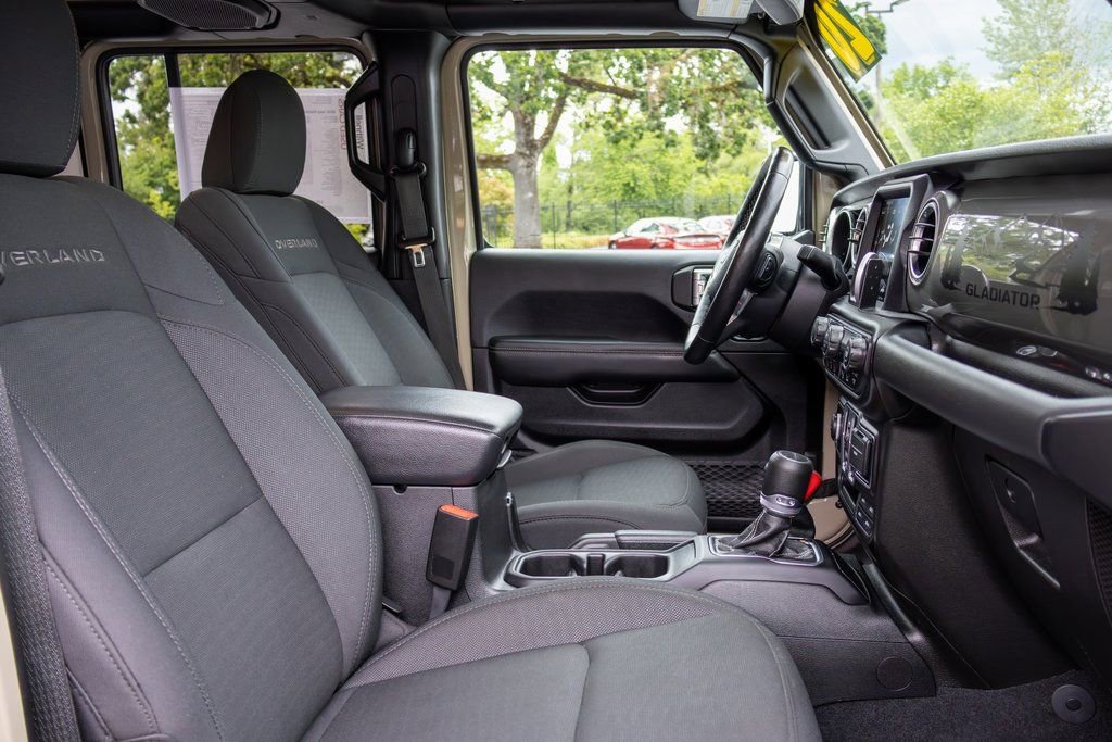 Used 2020 Jeep Gladiator Overland image 12