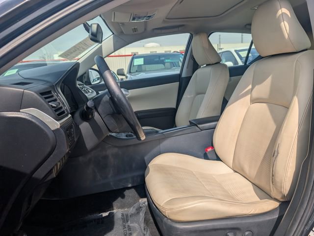 Used 2012 Lexus CT 200h Premium w/ Premium Audio Pkg FWD image 7