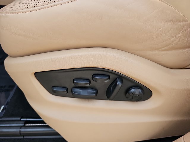 Used 2023 Porsche Cayenne image 28