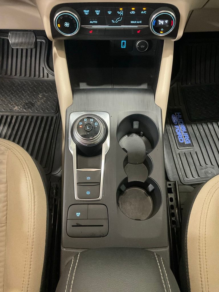 Used 2020 Ford Escape SE Sport image 24