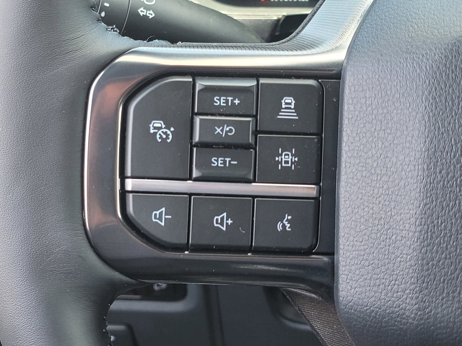 New 2025 Ford F150 Platinum w/ Equipment Group 702A High image 26