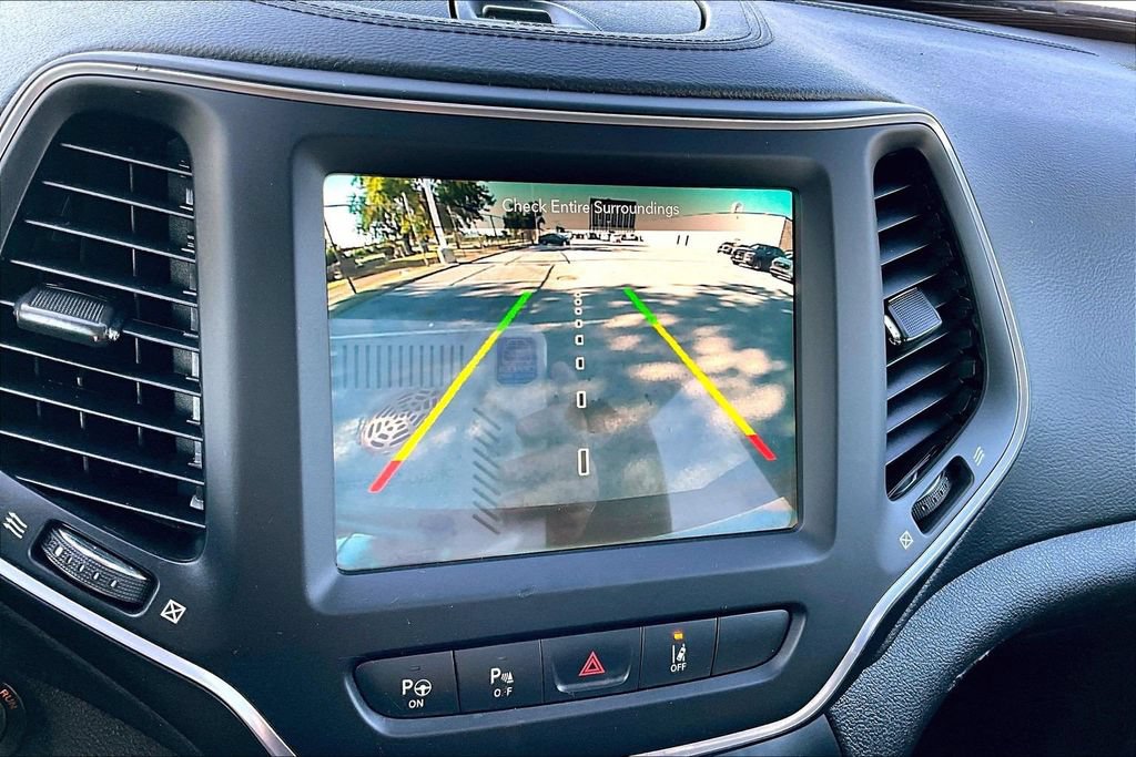 Used 2023 Jeep Cherokee Altitude Lux AWD/4WD image 20