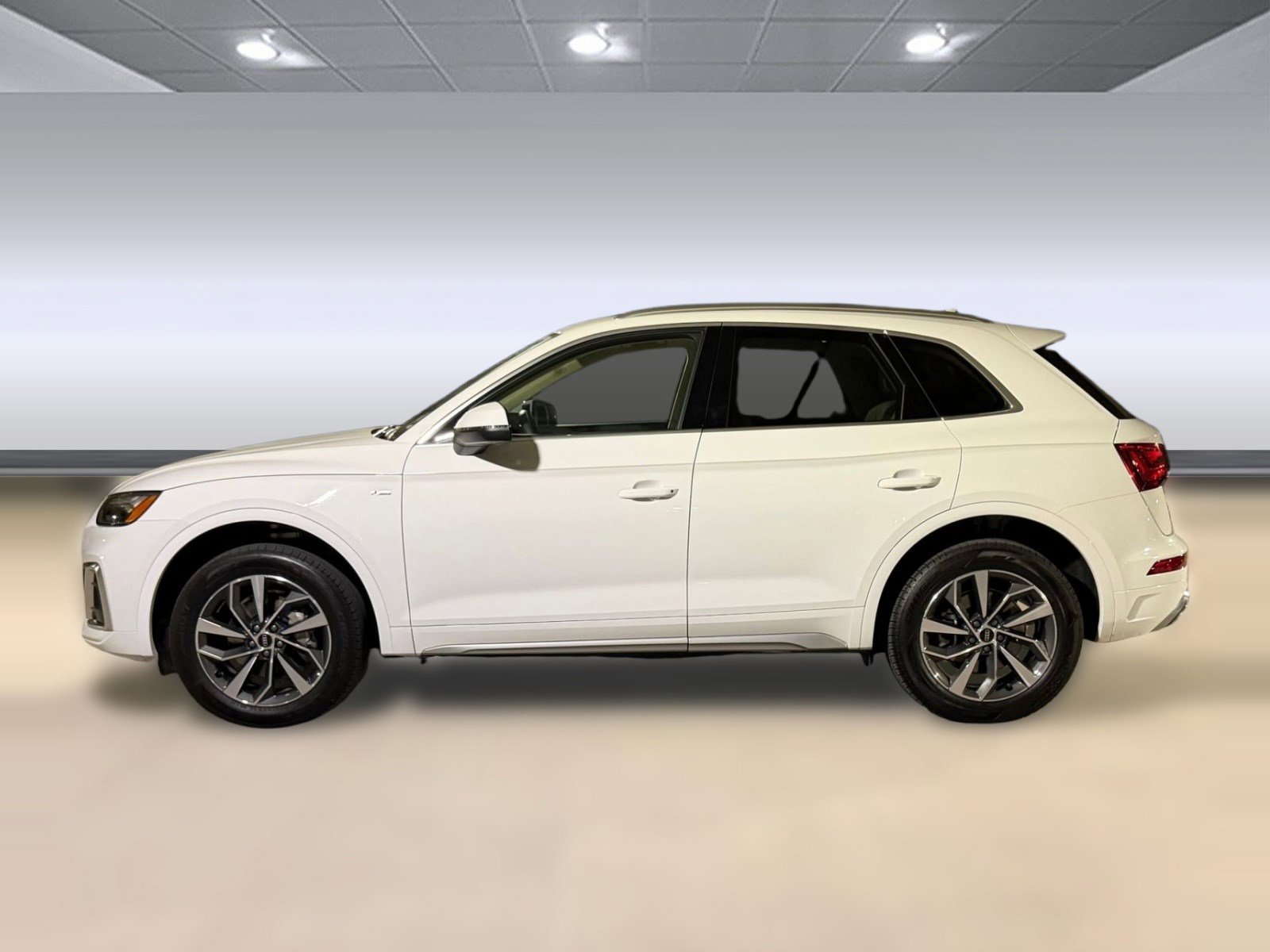 Used 2024 Audi Q5 2.0T Premium Plus image 2