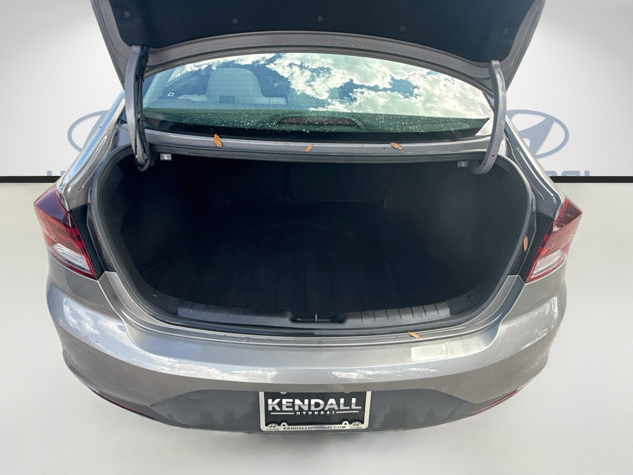 Used 2020 Hyundai Elantra SE FWD image 23