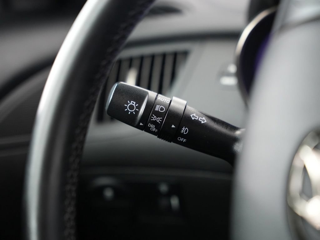 Used 2015 Hyundai Genesis 3.8 RWD image 16