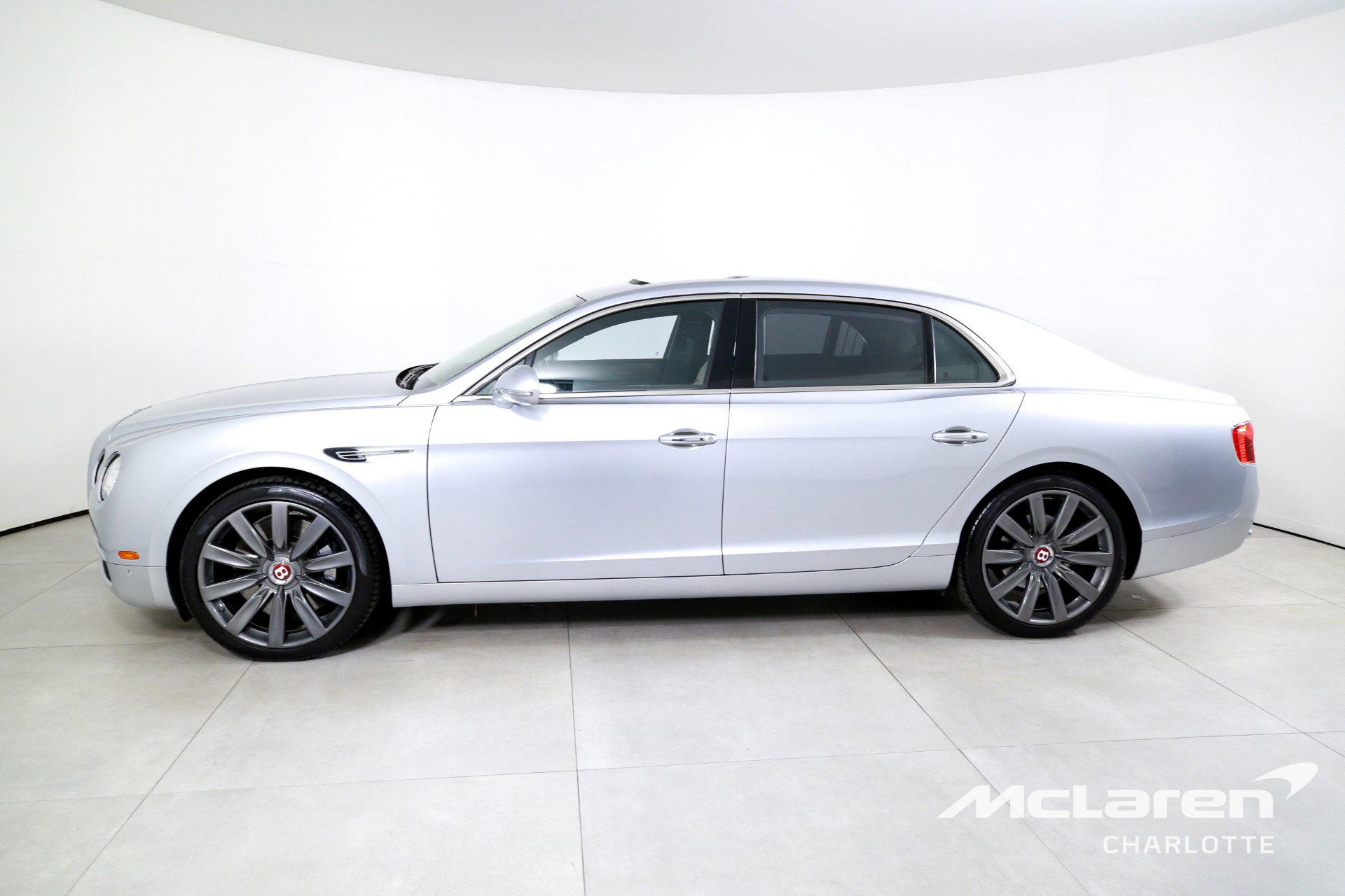 Used 2017 Bentley Flying Spur V8 image 5