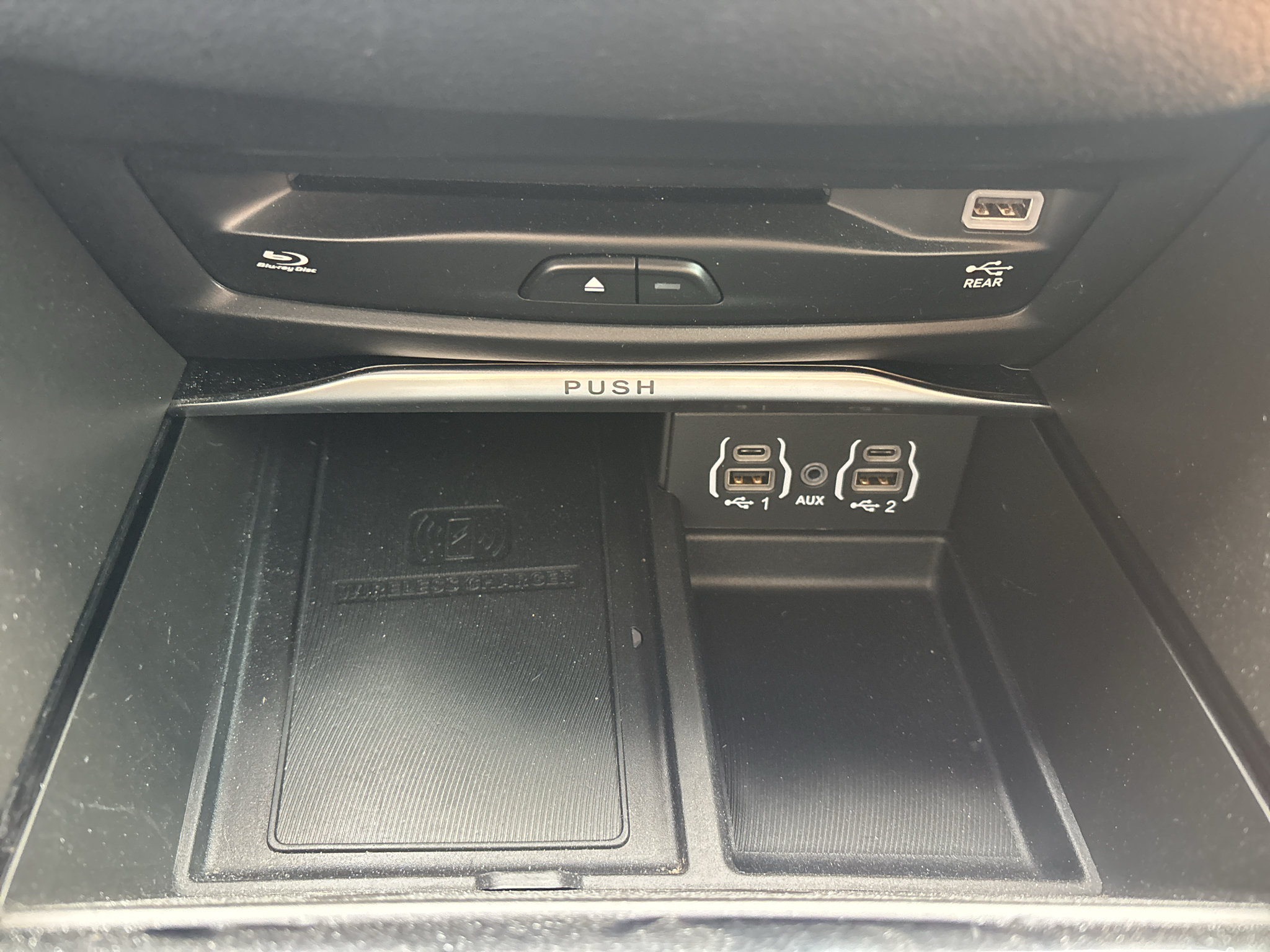 Used 2021 Chrysler Pacifica Pinnacle FWD image 26