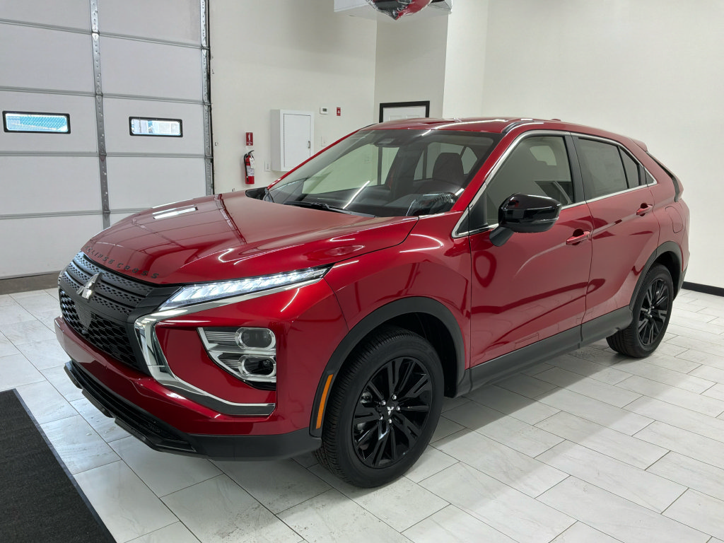 New 2025 Mitsubishi Eclipse Cross LE AWD/4WD image 1