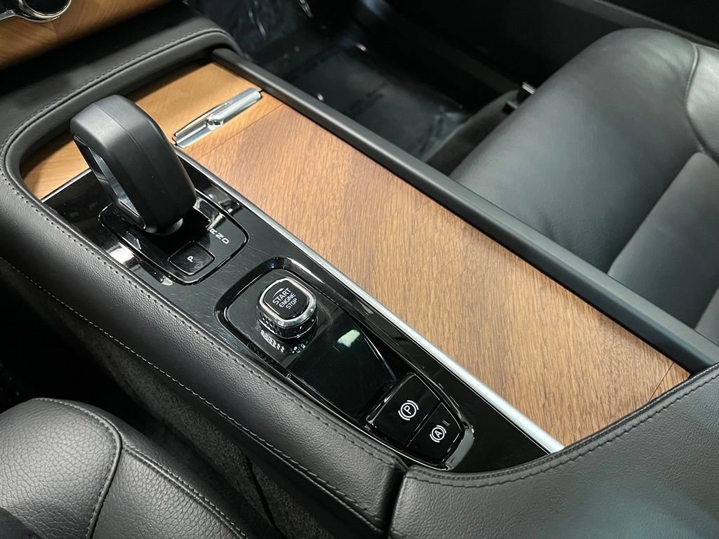 Used 2023 Volvo XC90 B6 Plus AWD/4WD image 7