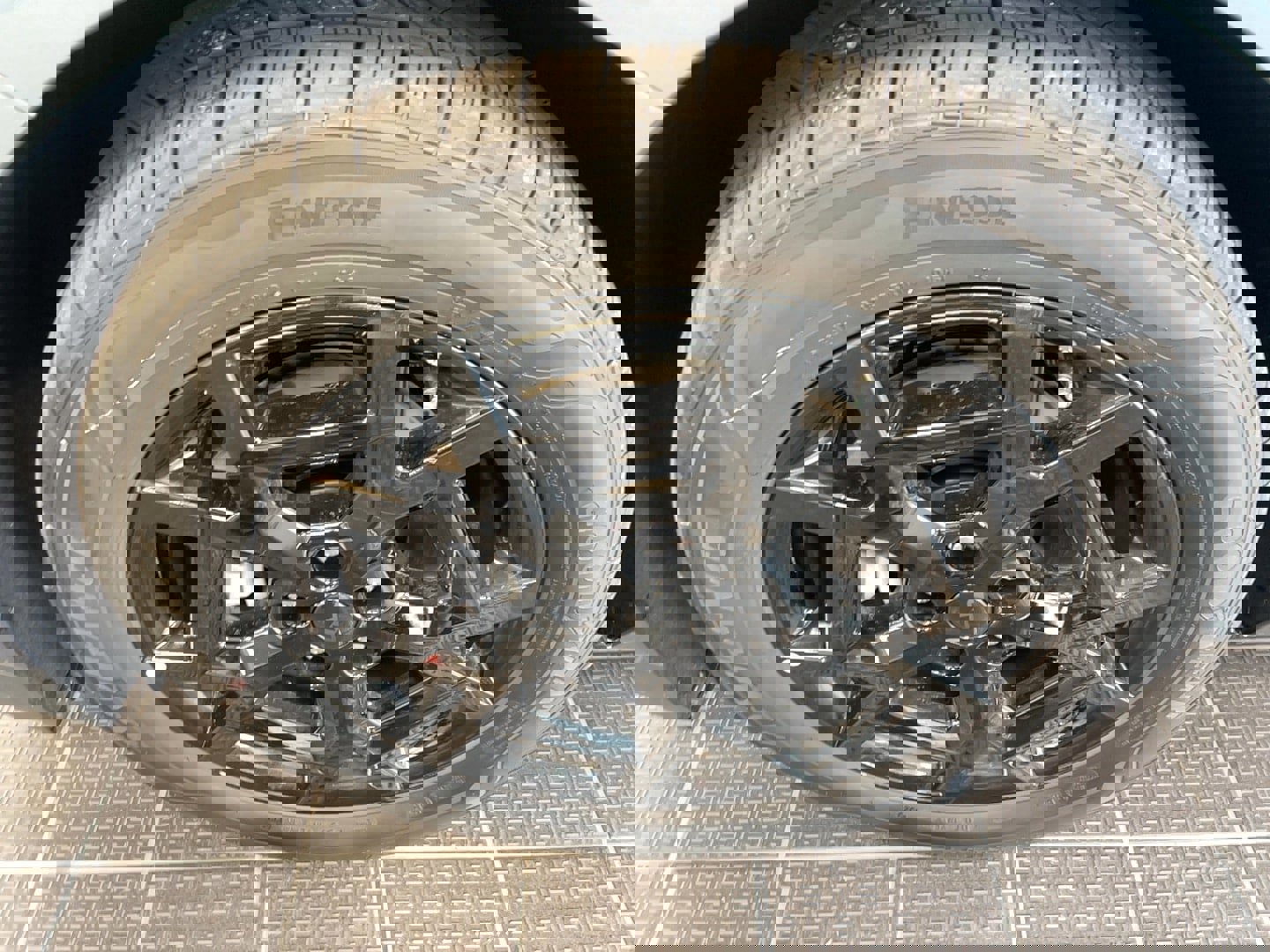 Used 2026 Kia Carnival SX Prestige image 5