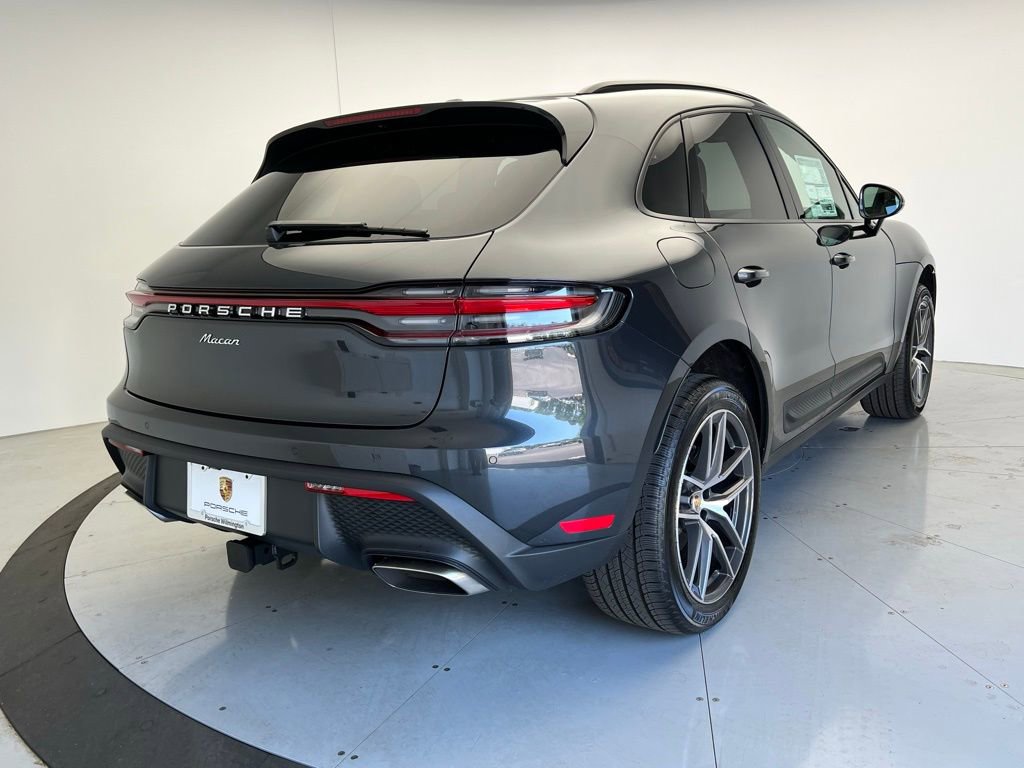 Used 2025 Porsche Macan image 22