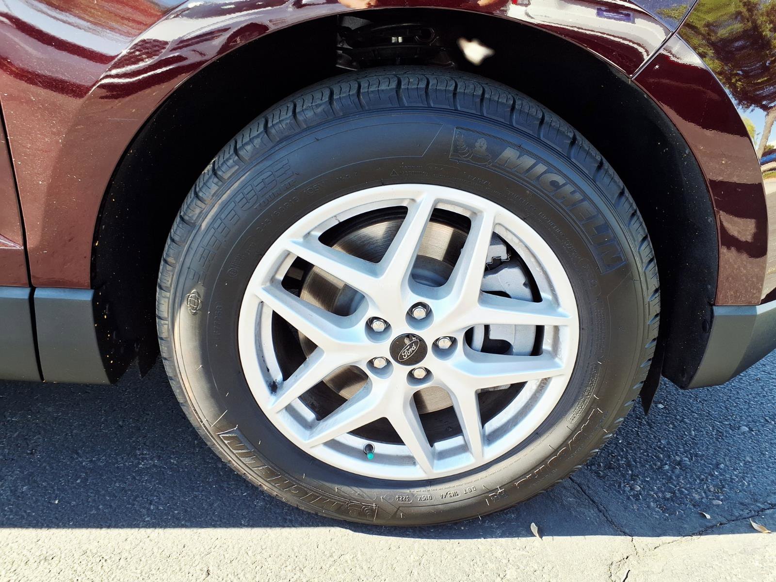 Certified 2024 Ford Edge SEL w/ Convenience Package image 9