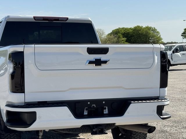Used 2024 Chevrolet Silverado 2500 LTZ w/ LTZ Plus Package image 7