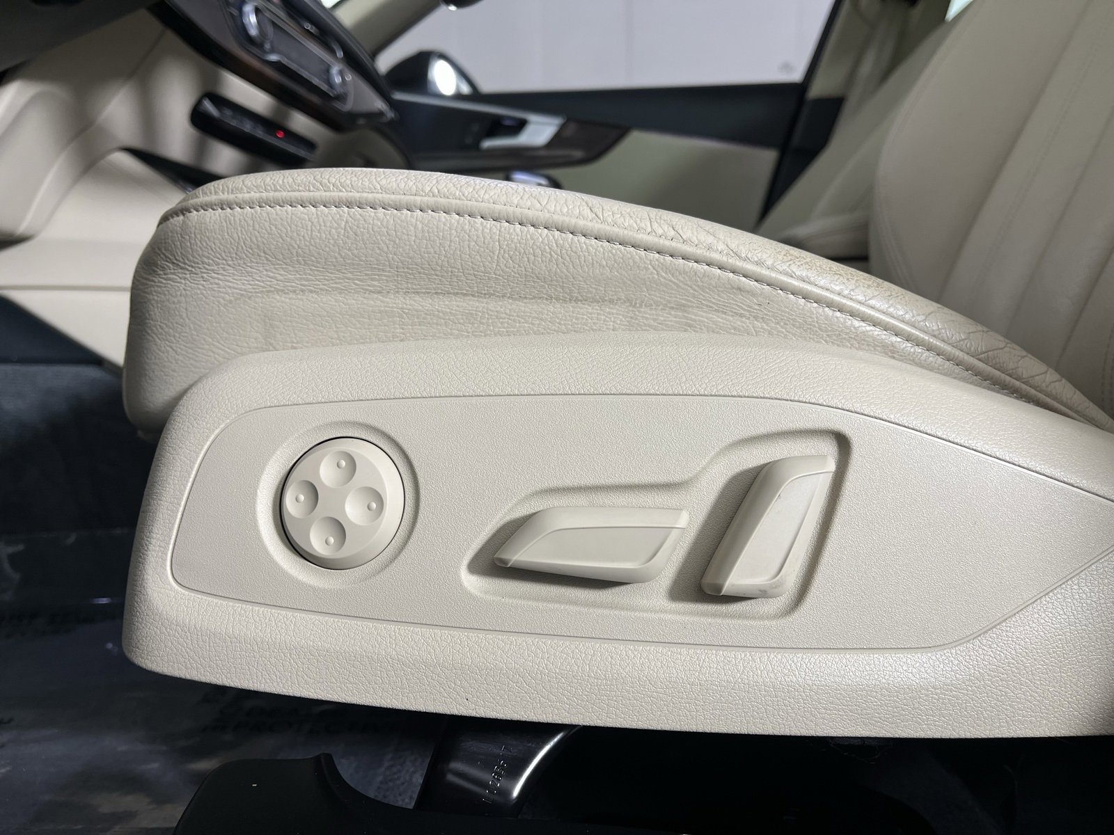 Used 2018 Audi A4 2.0T allroad Premium Plus image 12