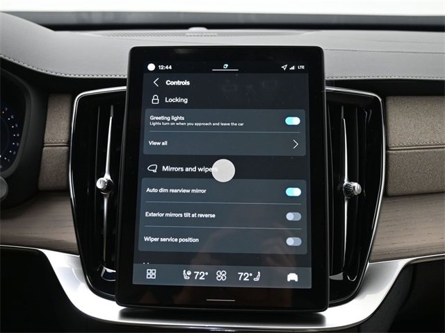 New 2026 Volvo XC90 B6 Plus w/ Protection Package Premier image 18