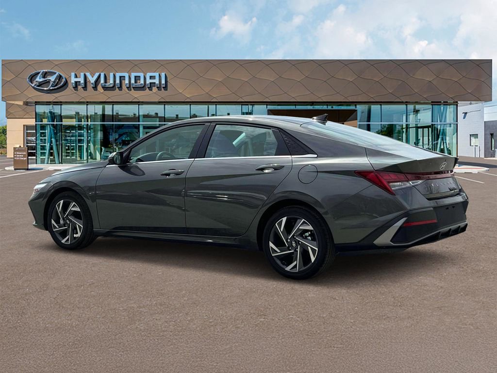 New 2025 Hyundai Elantra Limited image 4