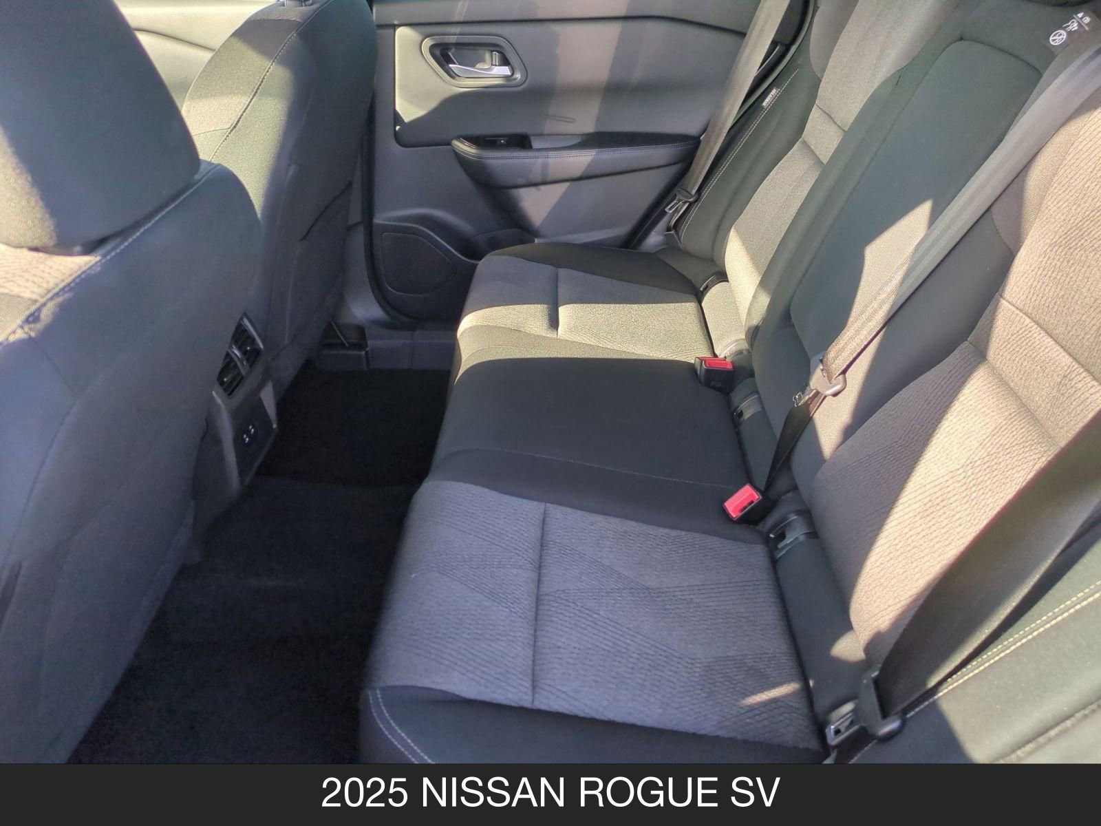 Certified 2025 Nissan Rogue SV image 15