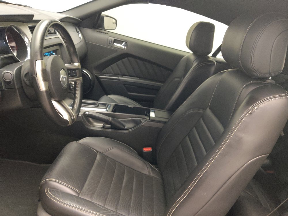 Used 2014 Ford Mustang Premium RWD image 17