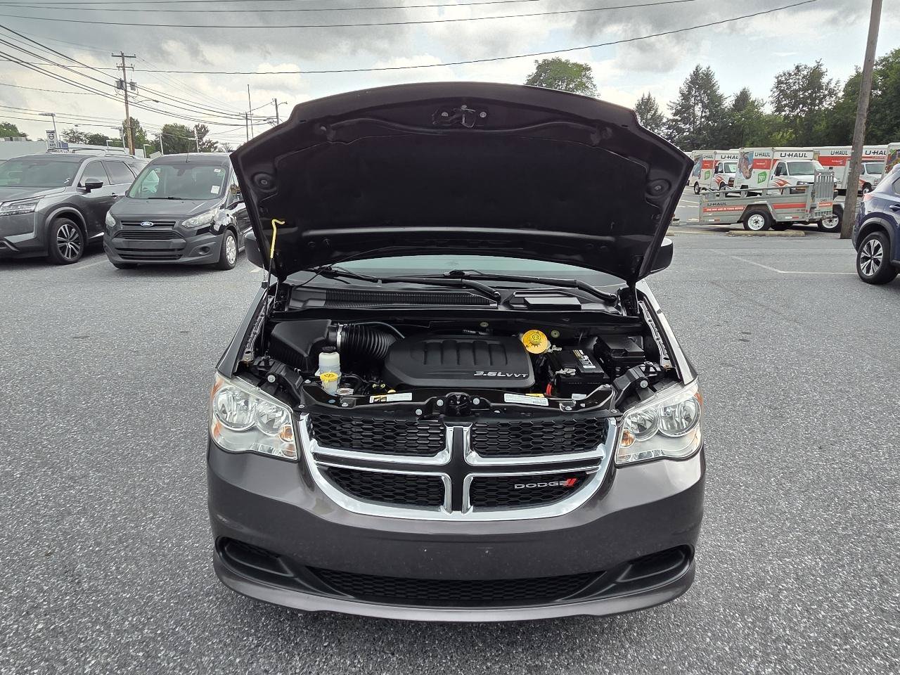 Used 2018 Dodge Grand Caravan SE w/ UConnect Hands-Free Group FWD image 36