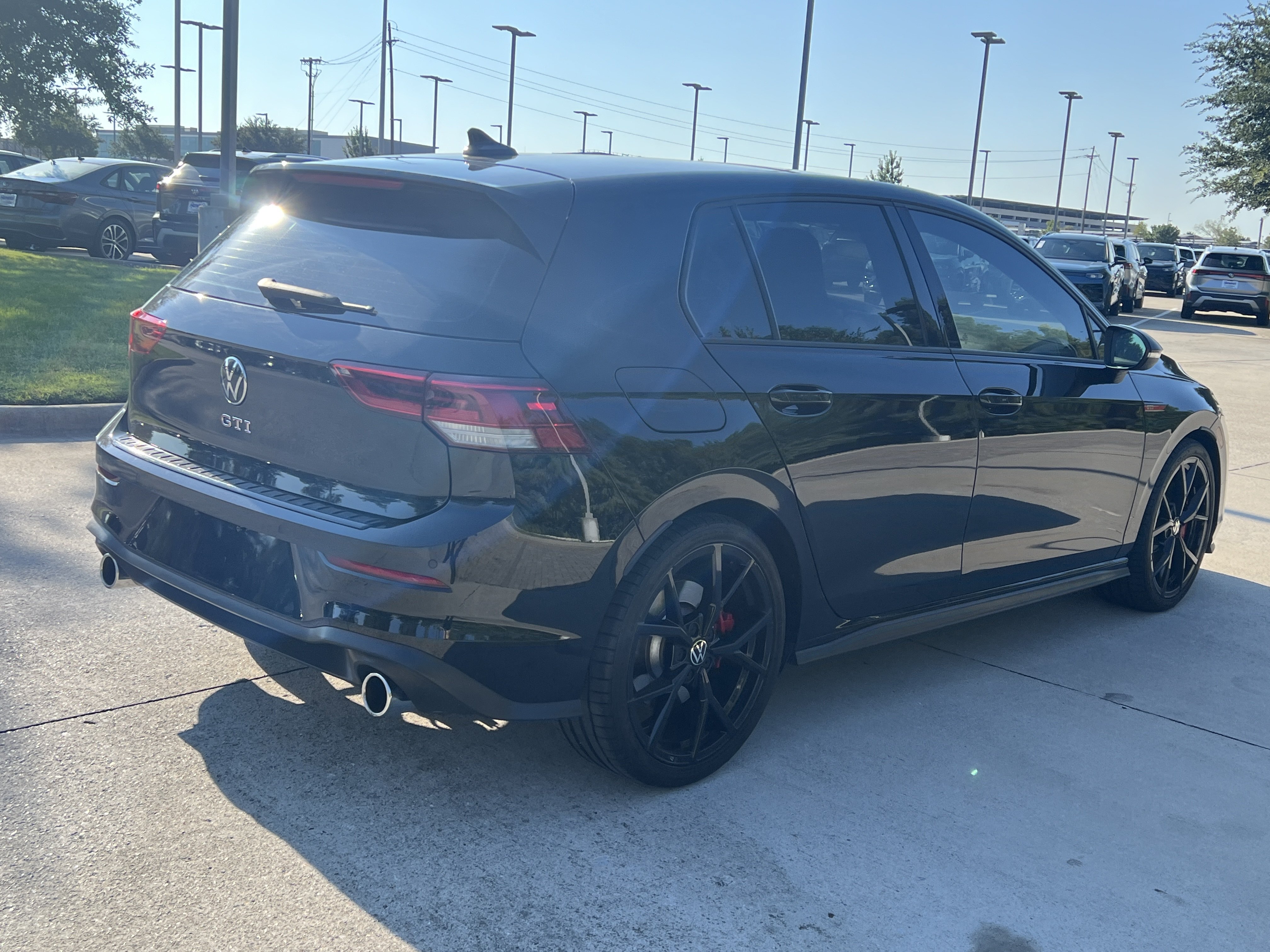 Certified 2024 Volkswagen GTI SE w/ SE Leather Seats Package FWD image 9