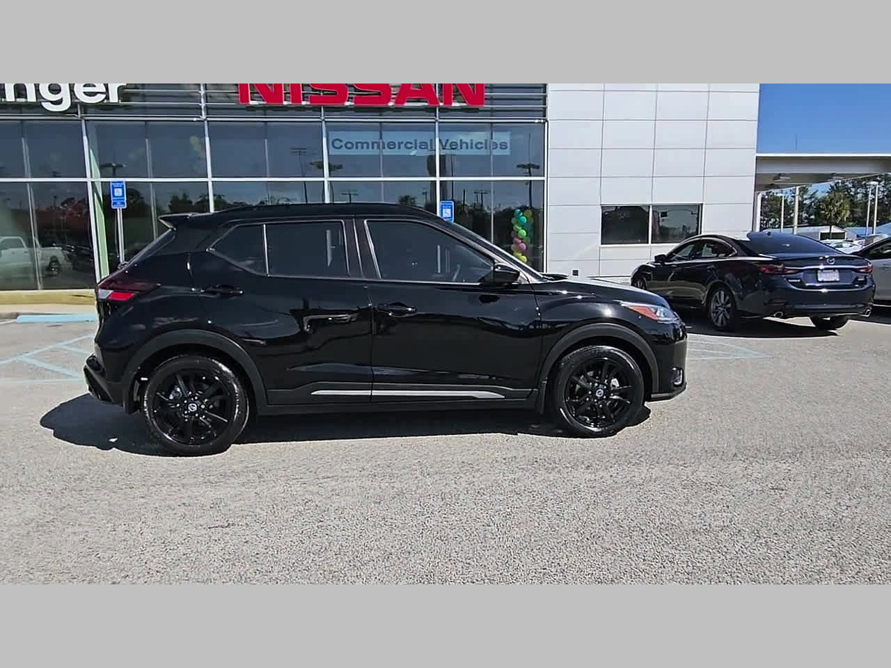 Used 2021 Nissan Kicks SR w/ SR Premium Package image 35