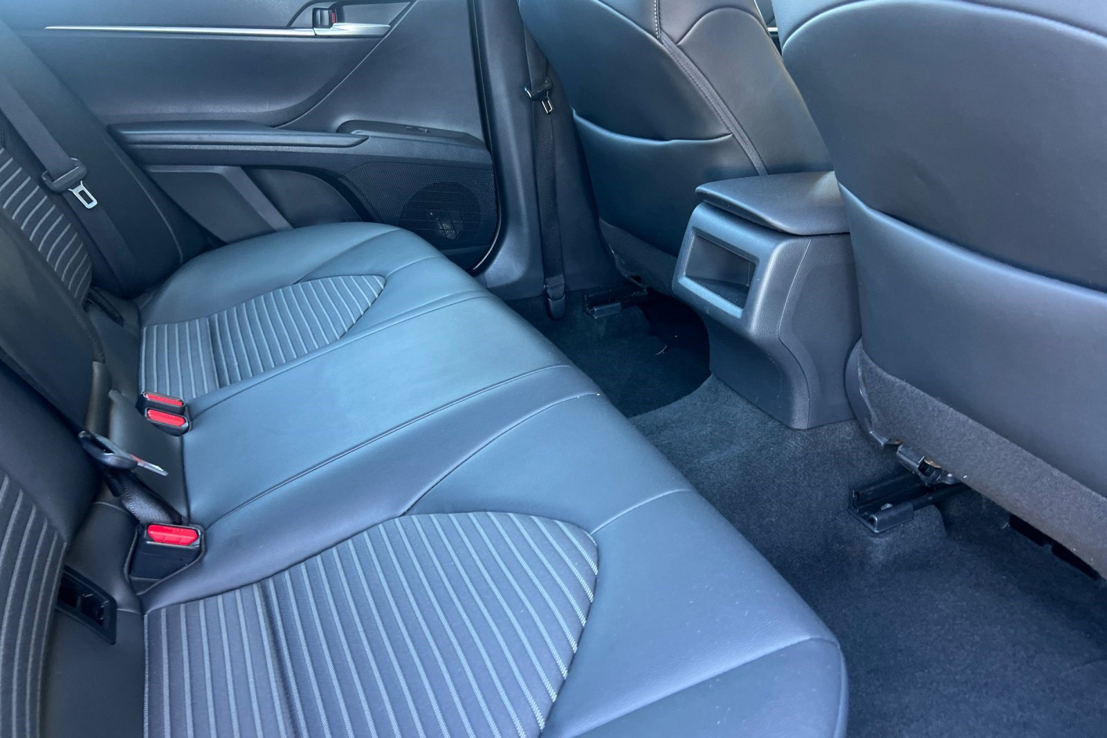 Used 2023 Toyota Camry SE FWD image 30