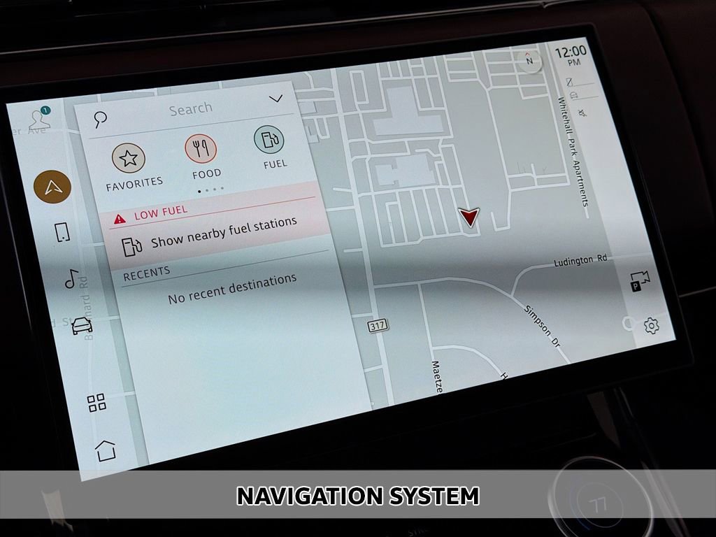 Used 2023 Land Rover Range Rover Sport SE Dynamic image 3