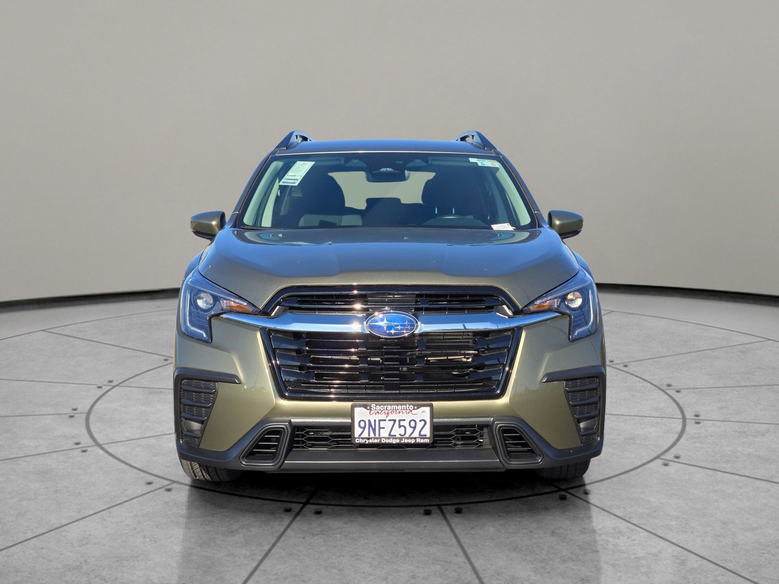 Used 2024 Subaru Ascent Premium w/ Convenience Package image 2